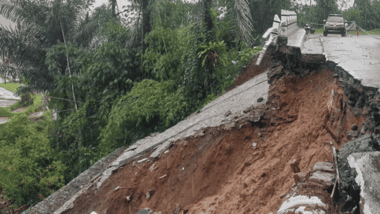 TPT Ikon ‘Jabar Istimewa’ di Nyalindung Sukabumi Ambruk Diterjang Longsor, Sebulan usai Peresmian
