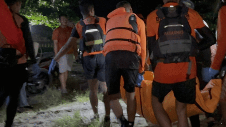 Tim SAR Gabungan Temukan Korban Terseret Arus di Pantai Sunset Sukabumi, Satu Masih Dalam Pencarian