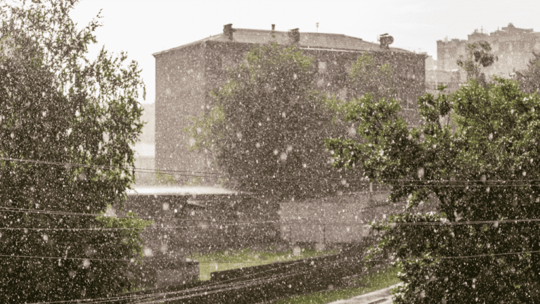 Prakiraan Cuaca Jabar 21 Januari 2026, Hujan Lebat Berpotensi Terjadi Sejak Pagi hingga Malam