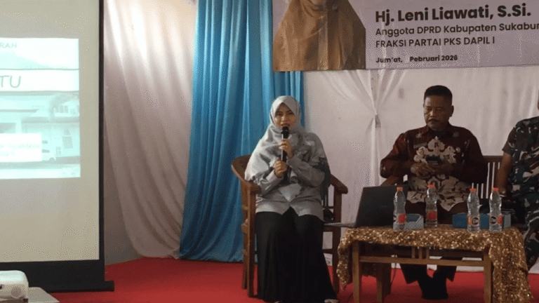 Reses di Cisolok, Leni Liawati Serap Aspirasi Pendidikan Mulai dari Honorer hingga Status Lahan Sekolah