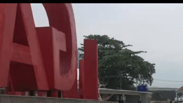 Tulisan Ikonik Alun-Alun Gadobangkong Ada yang Rusak, Pemkab Sukabumi Segera Lakukan Pembenahan