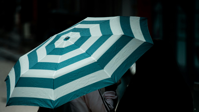 Prakiraan Cuaca Jabar 26 Februari 2026, Waspada Hujan Lebat dan Angin Kencang