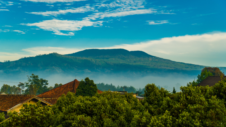 Prakiraan Cuaca Jabar 16 Februari 2026, Hujan Ringan hingga Lebat Berpotensi Terjadi di Sejumlah Wilayah
