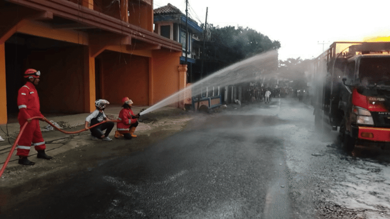 560 Tabung LPG Ludes Terbakar di Palabuhanratu, Damkar Gunakan Campuran Deterjen untuk Jinakkan Api