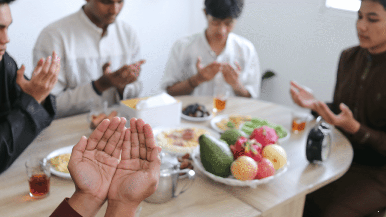 Tips Tetap Sehat dan Hemat Meski Sering Bukber Selama Ramadan