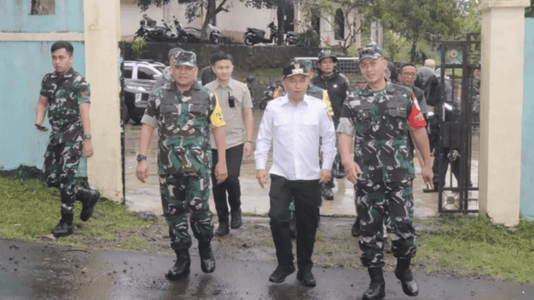 Wabup Sukabumi Dampingi Tim Wasev Tinjau Program TMMD ke-127 di Cikembar