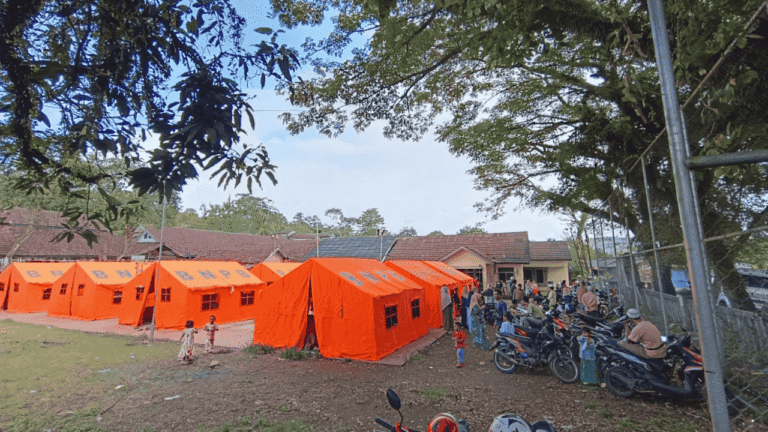 Pergerakan Tanah di Bantargadung Sukabumi Rusak 114 Rumah, Ratusan Warga Terpaksa Mengungsi