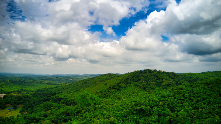 Prakiraan Cuaca Jabar 16 Maret 2026: Pagi Cerah, Siang hingga Malam Berpotensi Hujan
