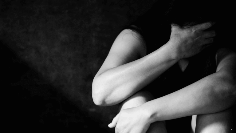 Tak Terlihat Tapi Membekas, Ini Dampak Pelecehan Verbal pada Korban