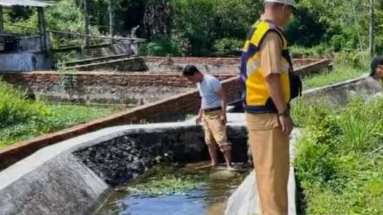 Dinas PU Sukabumi Lakukan Perawatan Irigasi Batu Karut, Cegah Banjir dan Kekeringan
