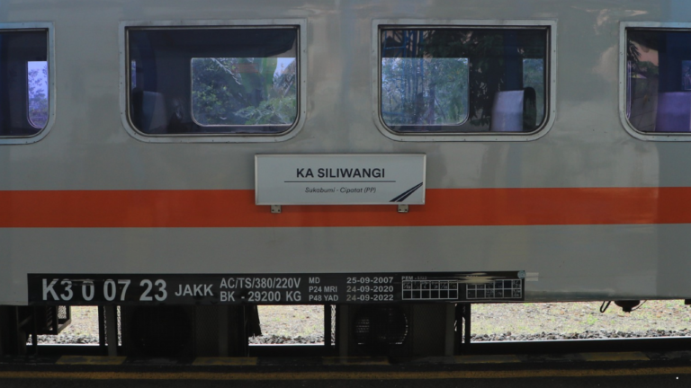 Jalur KA Cibeber–Lampegan Amblas, KAI Batalkan Sementara Sejumlah Perjalanan Kereta Api Siliwangi