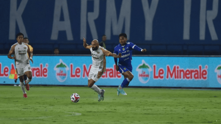 Jaga Jarak dari Borneo FC, Persib Incar Kemenangan saat Hadapi Dewa United