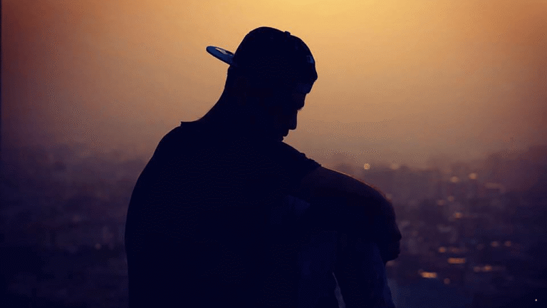 Terlalu Banyak Pikiran Bisa Bahaya, Kenali Penyebab Overthinking dan Solusinya