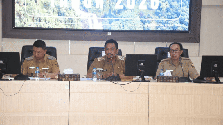 Rapat Dinas, Bupati Sukabumi Tekankan Disiplin ASN dan Optimalisasi PAD