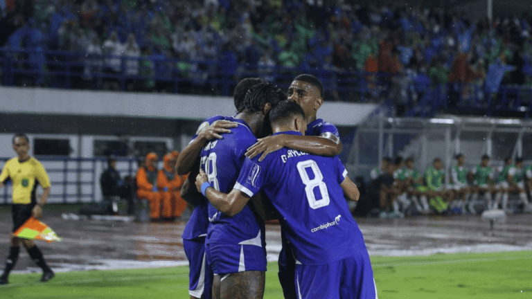 Hodak Optimistis, Persib Siap Amankan Kemenangan Kandang