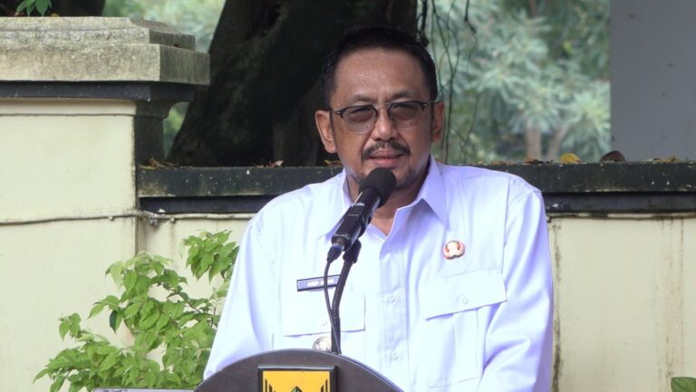 Tekan Konsumsi BBM, Bupati Asep Japar Minta ASN Pemkab Sukabumi Gunakan Angkot atau Bersepeda