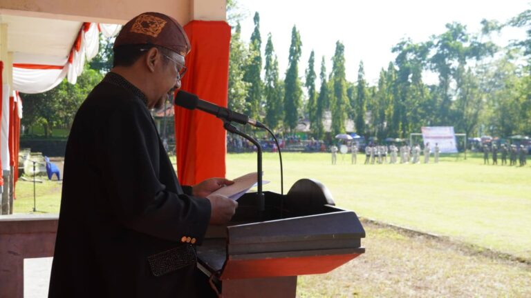 Momentum Hardiknas 2026, Pemkab Sukabumi Berikan Beasiswa untuk Siswa Berprestasi