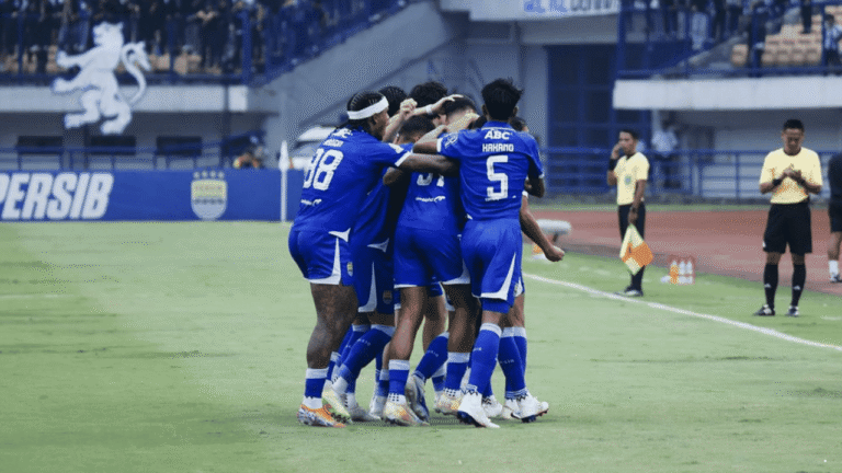 Gol Cepat Matricardi Bawa Persib Kokoh di Puncak Klasemen Super League