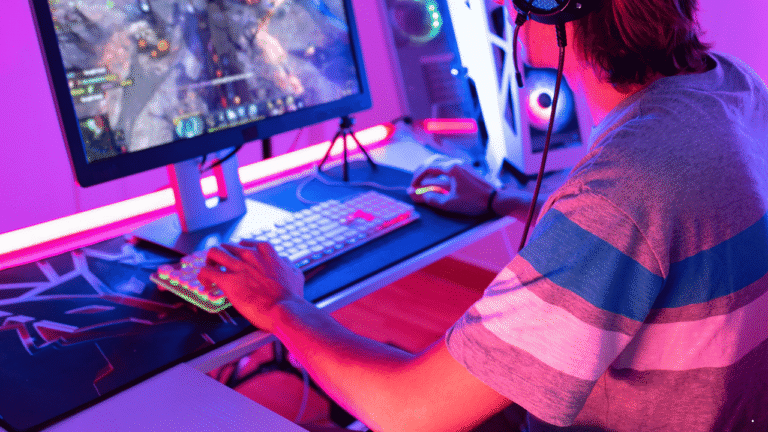 Dari Fotografi hingga Main Game, Hobi Ini Bisa Jadi Peluang Cuan di Era Digital