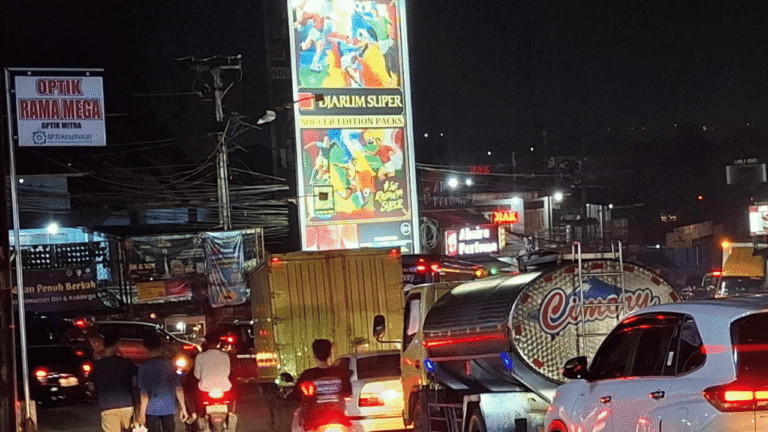Kendaraan Menuju Bogor Mengular di Cibadak Sukabumi saat Libur Panjang
