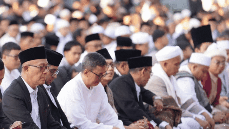 Salat Idul Adha Bersama Ribuan Warga, Wali Kota Sukabumi Tekankan Nilai Pengorbanan dan Kepedulian