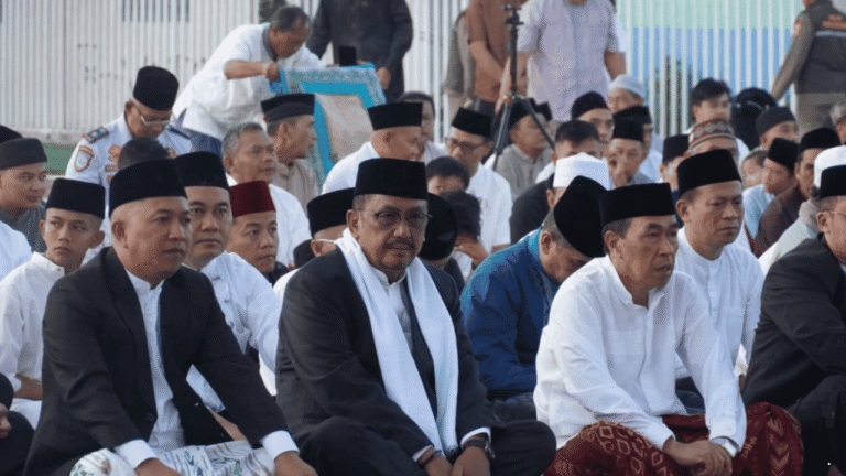 Salat Id di Jampangtengah, Bupati Asep Japar Tekankan Nilai Keikhlasan dan Kepedulian
