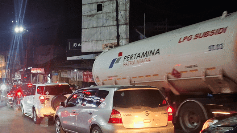 Libur Panjang Berakhir, Jalur Nasional Sukabumi-Bogor Dipadati Kendaraan