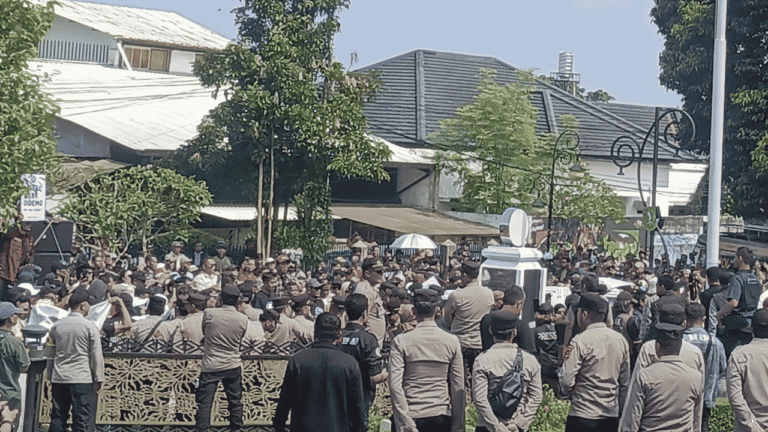 7 SMP di Sekitar Balai Kota Sukabumi Terapkan Belajar dari Rumah Antisipasi Aksi 2.6.26