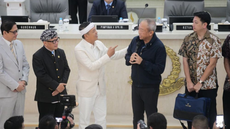 Dedi Mulyadi Beri Bonus Rp1 Miliar untuk Persib, Klaim dari Hasil Jual Sapi Pribadi