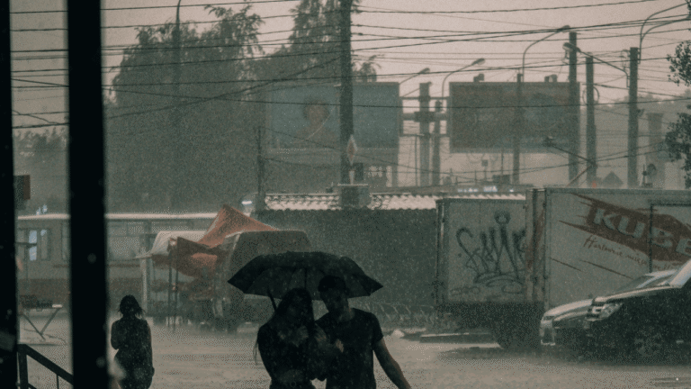 Prakiraan Cuaca Jabar 26 Juni 2026, Malam Berpotensi Hujan Ringan