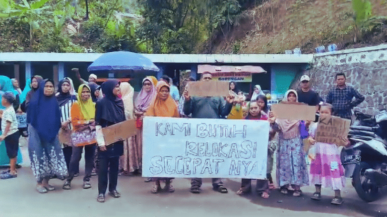 5 Bulan Menunggu, Warga Terdampak Pergerakan Tanah di Bantargadung Sukabumi Tagih Janji Relokasi