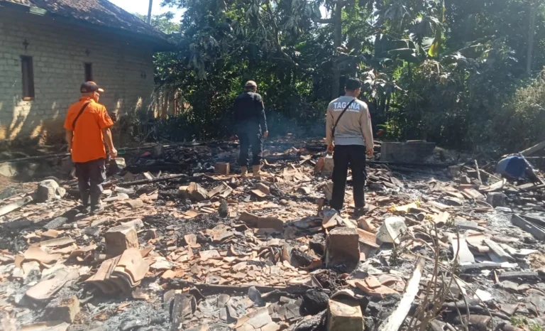 Duka dari Ciracap: Sanggar Seni Terbakar, Semangat Pelestarian Budaya Tetap Hidup