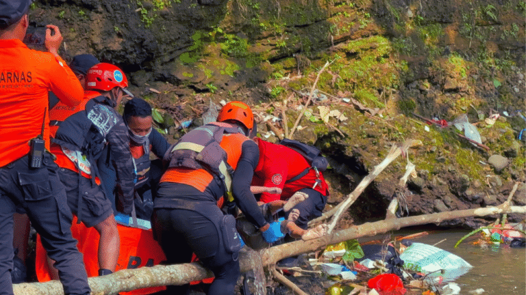 Pencarian Bocah 5 Tahun yang Sempat Hilang Berakhir Duka, Korban Ditemukan Meninggal Dunia di Sungai Cicatih