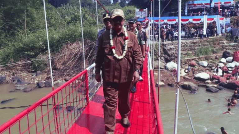 Bupati dan Kapolresta Sukabumi Resmikan Jembatan Prima Jantake, Permudah Mobilitas Warga Kebonpedes