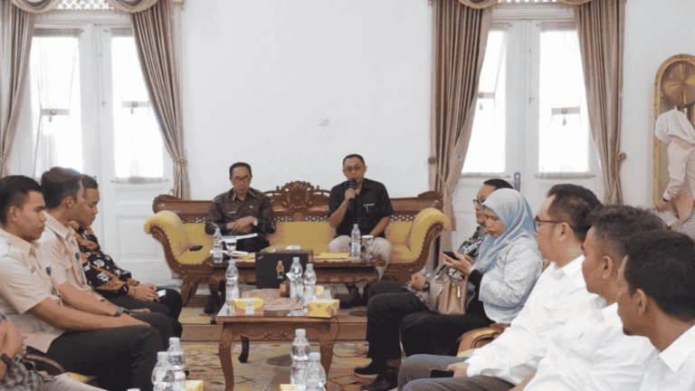 Sukabumi Kejar UHC, Sekda Ade Desak Ratusan SPPG Daftarkan Relawan ke BPJS