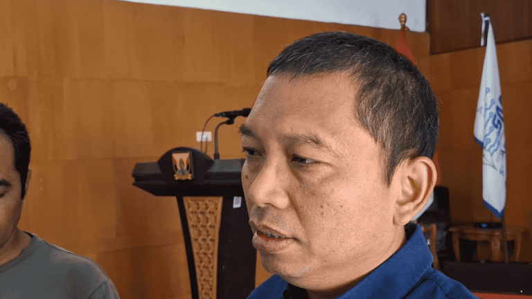 Di Pelantikan SMSI Sukabumi Raya, Anggota DPR RI Soroti Perlindungan Sosial bagi Jurnalis