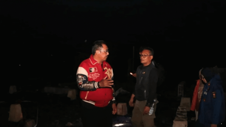 Bupati Sukabumi Tinjau Lokasi Kebakaran Kasepuhan Ciptamulya, Pastikan Korban Tertangani