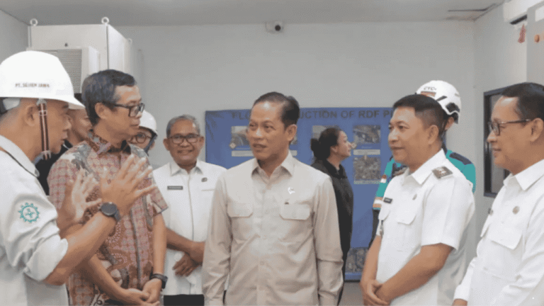Kunjungi TPA Cimenteng Sukabumi, Wamenko Bidang Pangan Tekankan Pemilahan Sampah Jadi Kunci Keberhasilan RDF