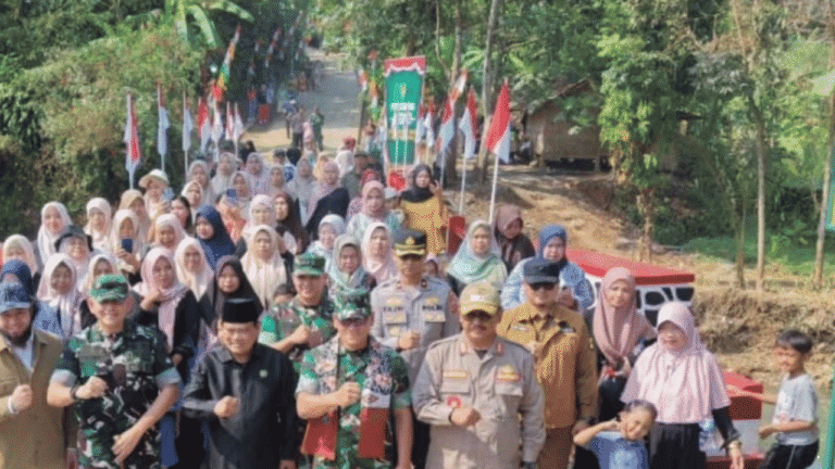 Kadis Perkim Dampingi Bupati Sukabumi Hadiri Peresmian Jembatan Garuda Suci di Cikembar