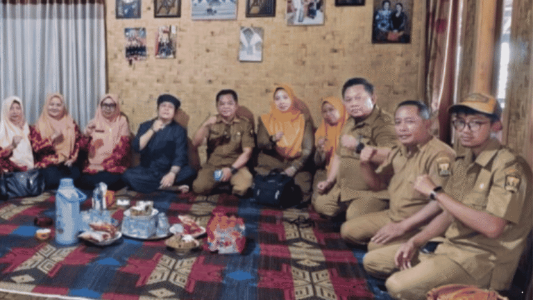 Peduli Korban Kebakaran, Dinas PU Sukabumi Salurkan Bantuan ke Ciptamulya