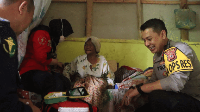 Kisah Ma Yani, Lansia Sebatang Kara di Cisolok Sukabumi yang Bertahan dari Kepedulian Tetangga