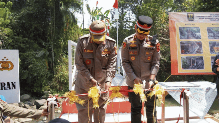 Usai Diresmikan, Bupati Sukabumi Tekankan Pentingnya Perawatan Jembatan Merah Putih Presisi di Cibadak
