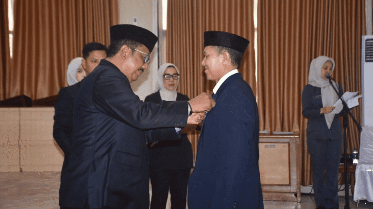81 ASN Pemkab Sukabumi Terima Satyalancana, Bupati Tekankan Mentalitas Kerja Positif