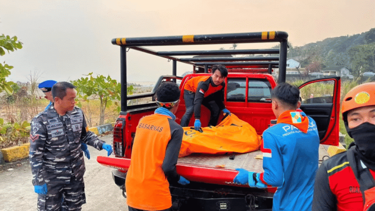Hilang Terseret Ombak di Pantai Karangnaya Sukabumi, Pemuda Jakarta Ditemukan Meninggal Setelah 3 Hari Dicari