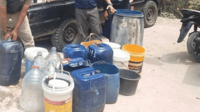 Atasi Krisis Air, Kecamatan Cisolok Bersama SPPG Salurkan Air Bersih ke Warga