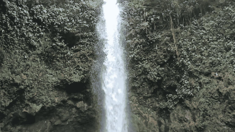 Curug Sentral Sukabumi Tawarkan Pesona Alam Asri, Cocok untuk Healing hingga Fotografi