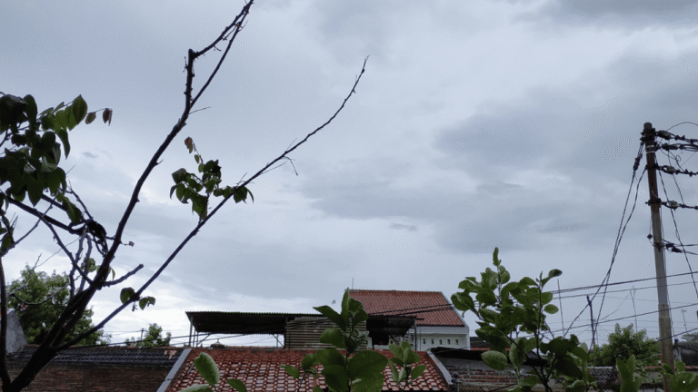 Prakiraan Cuaca Jabar 1 September 2026, Sejumlah Wilayah Berawan