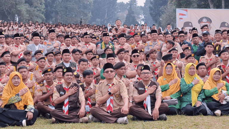 Kapolri Sigit Beri Pesan Khusus untuk Generasi Muda di Sukabumi: Hati-hati Gunakan Gadget