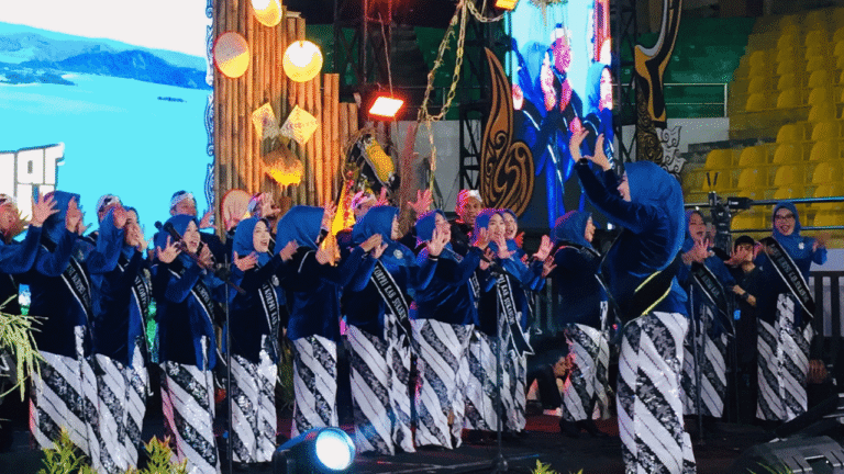Tampil Memesona di Gebyar SiPenyu Bapenda Sukabumi, Paduan Suara Bapeni Pukau Bupati hingga Ketua DPRD