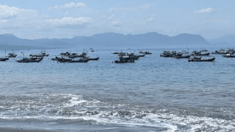 Pantai Cikembang Sukabumi, Hidden Gem dengan Panorama Senja yang Memukau